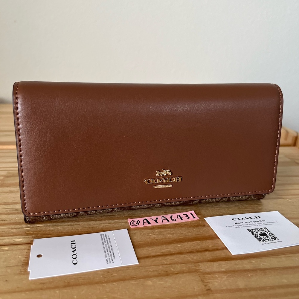 Coach Signature Slim Trifold Wallet🎈🎈 - Picture 2 of 10